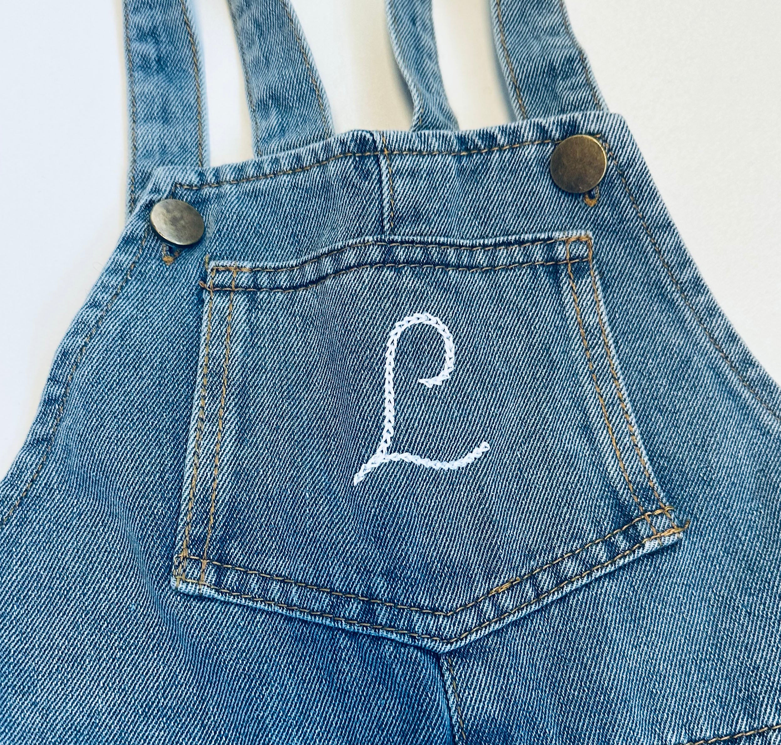 SAMPLE SALE, Overalls with L embroidery 4T